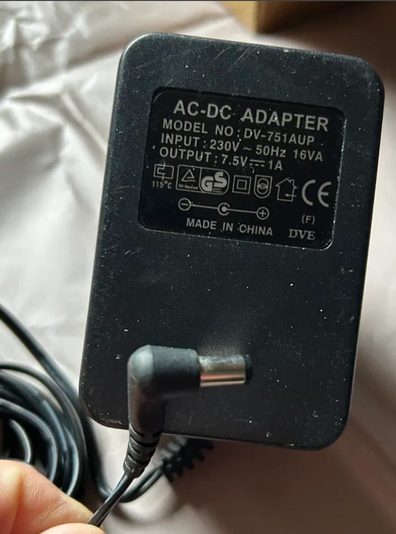 Napájecí adaptér 7.5V / 1.0A