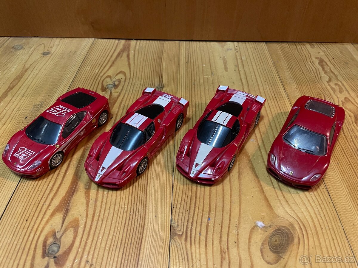 Set autíček Ferrari - hračky