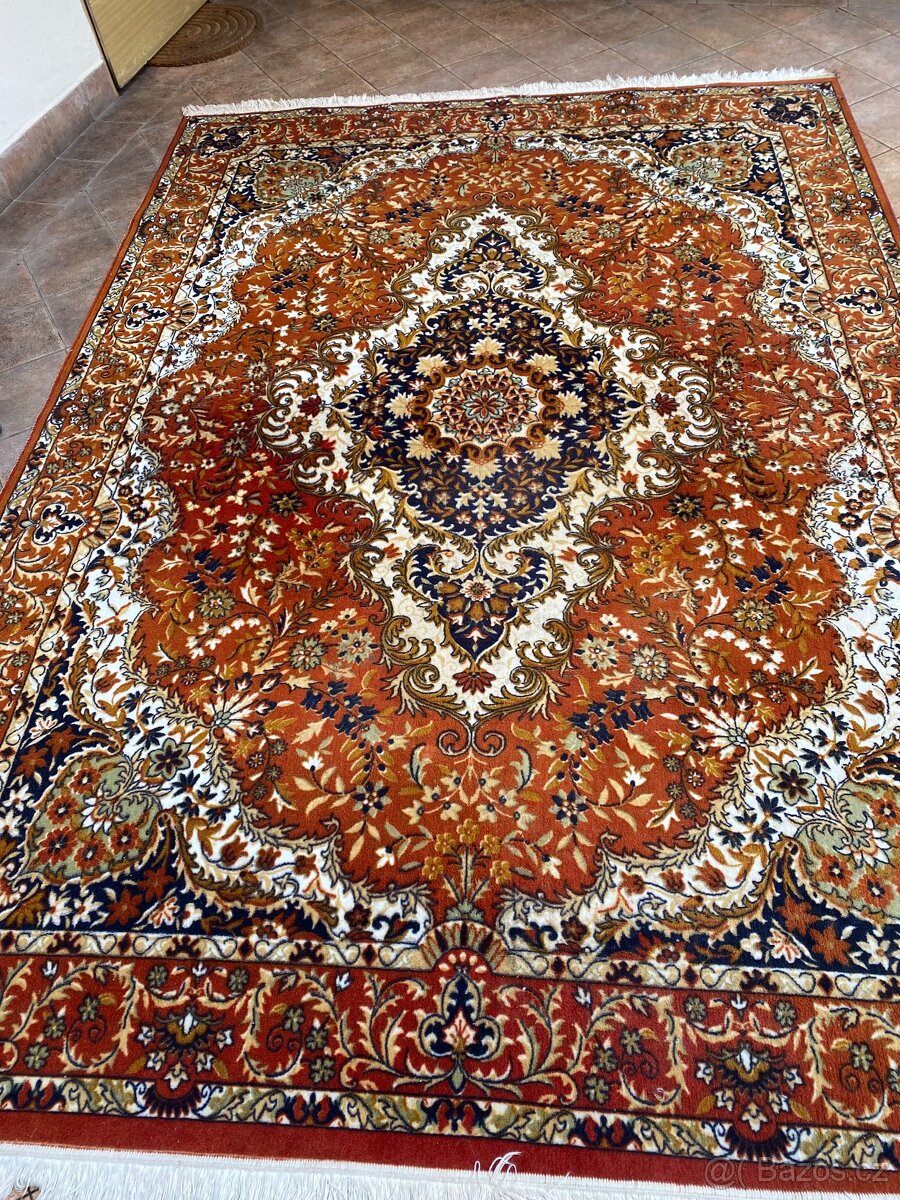 Koberec NOVY retro 3,5x2,5m