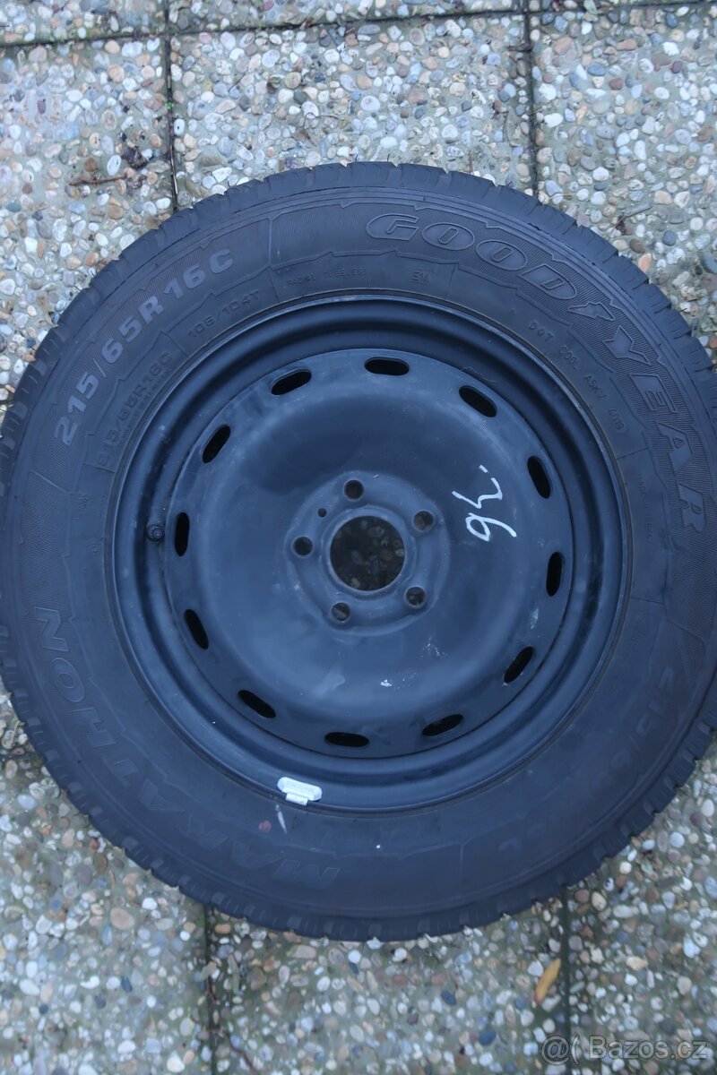plechový disk 16" + pneu Trafic III, Vivaro B