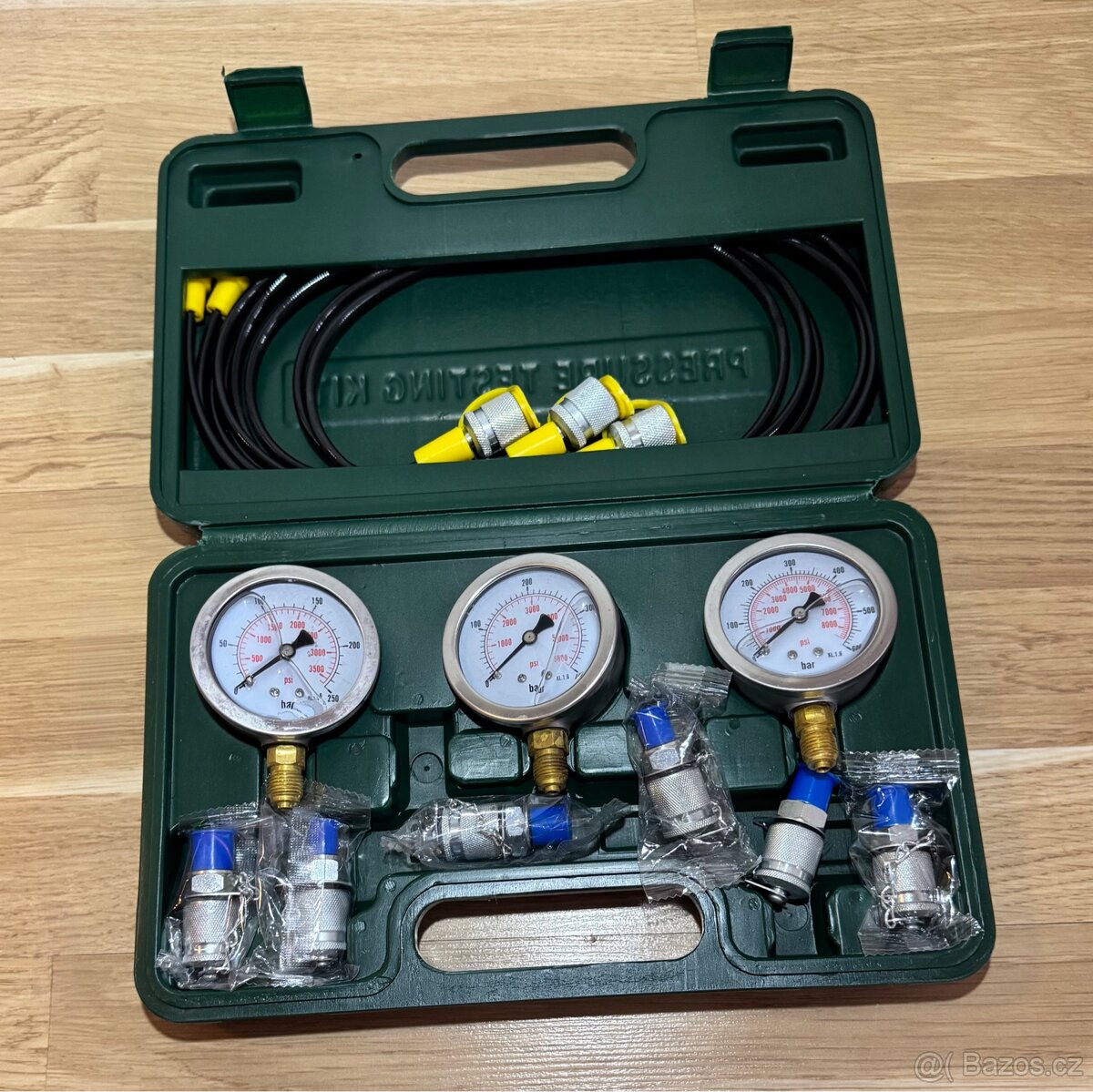 Sada pro testování hydraulických systémů stavební techniky