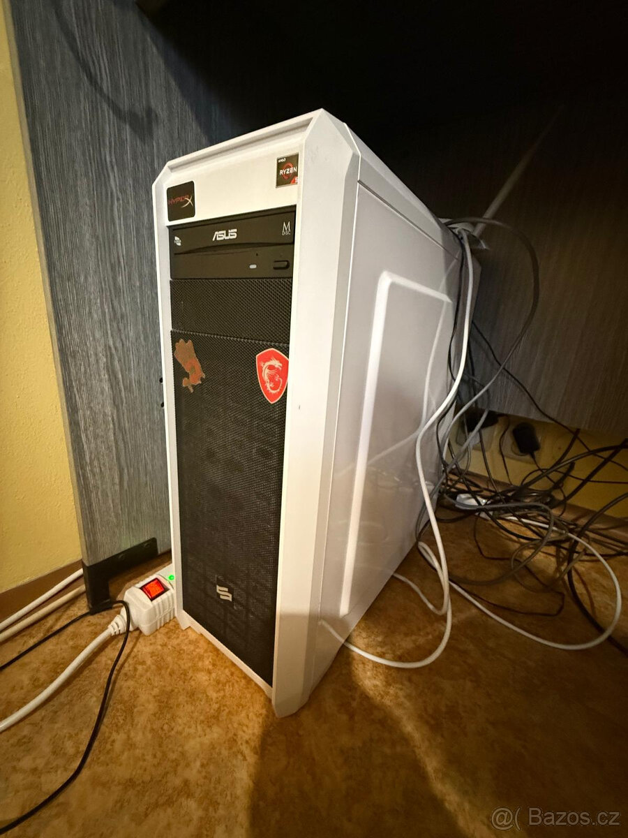 Prodám počítač po dědovi