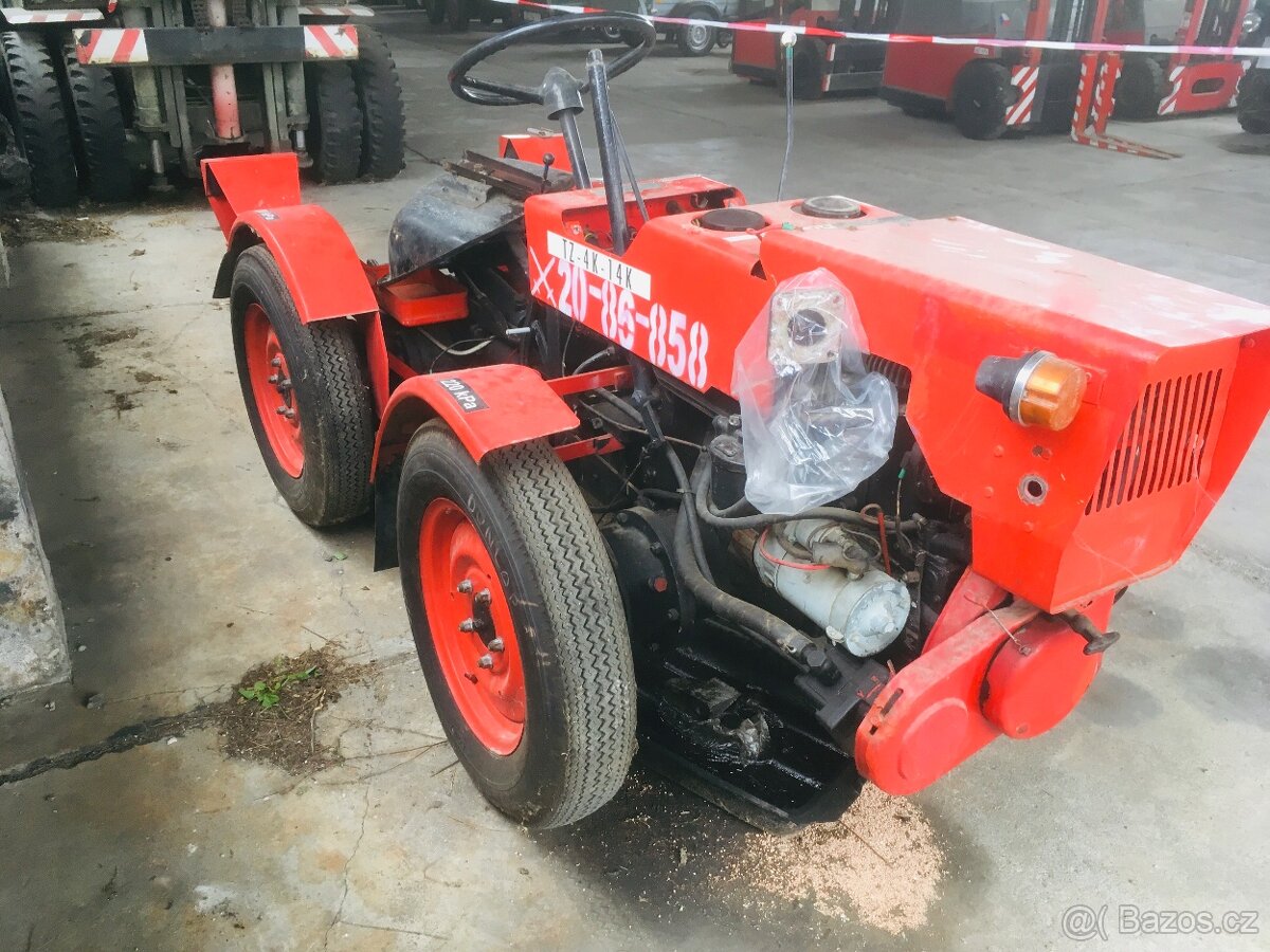 Malotraktor TZ4K14 Prodám vojenskou uloženka Praha 6