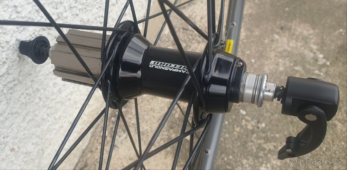 Náboje Campagnolo Record