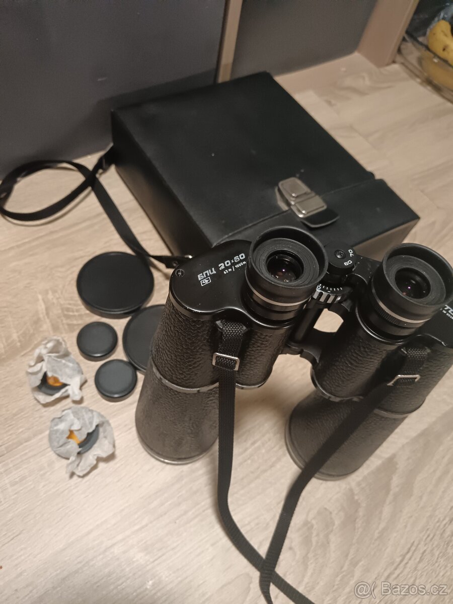 Dalekohled 20x60 top stav