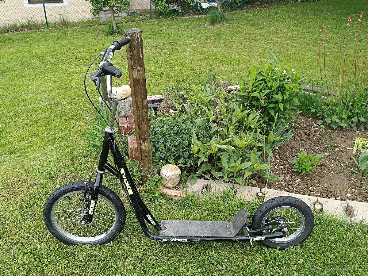 koloběžka EVOKE 16"/12"