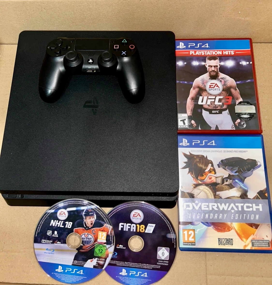 Sony ps4 slim , 4x hra