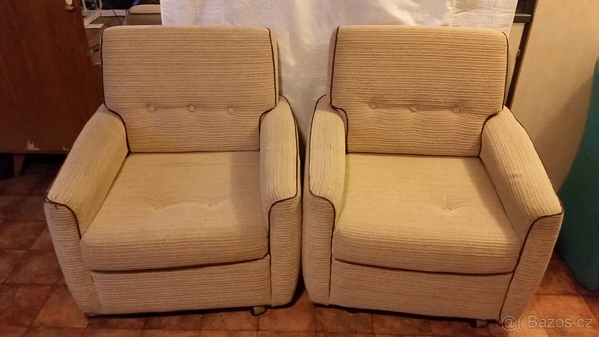 2x zachovalé křeslo (skoro zdarma)