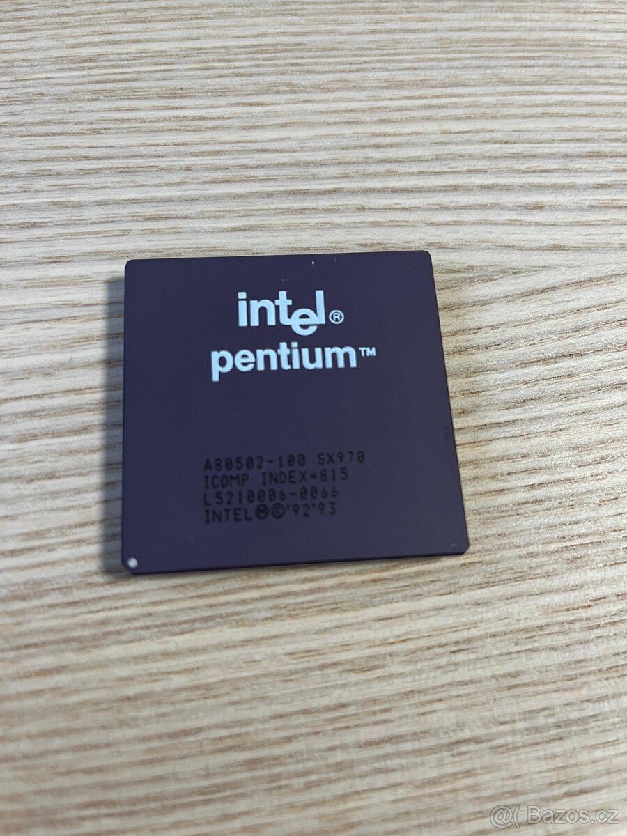 Procesor Intel Pentium 100 MHz (P54C)