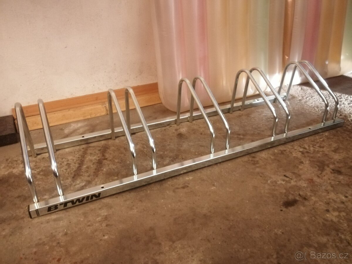 Stojan na 5 jízdních kol BTWIN, DECATHLON