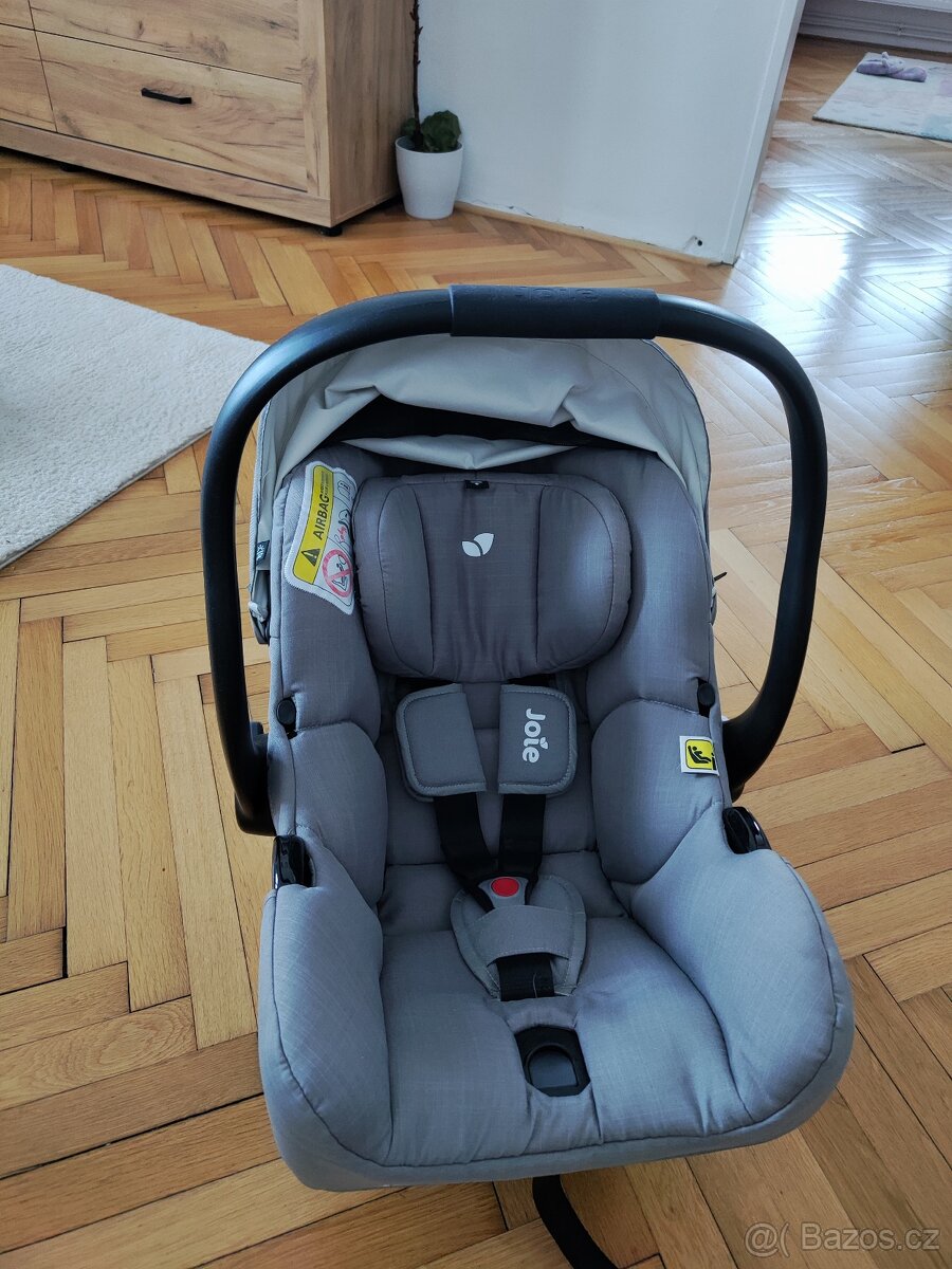Set autosedačky Joie + zakladna
