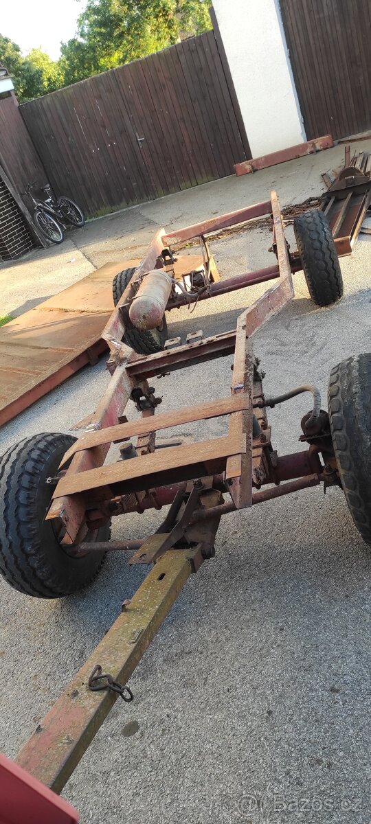 Podvozek , kára, vlečka , návěs..