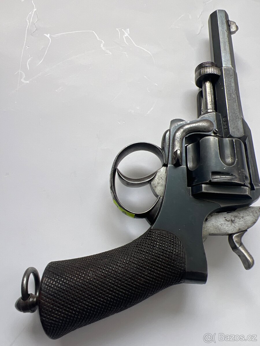 Historicky revolver 38