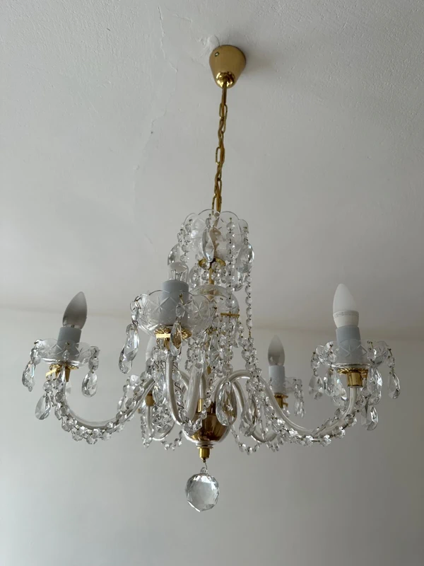 Křišťálový lustr