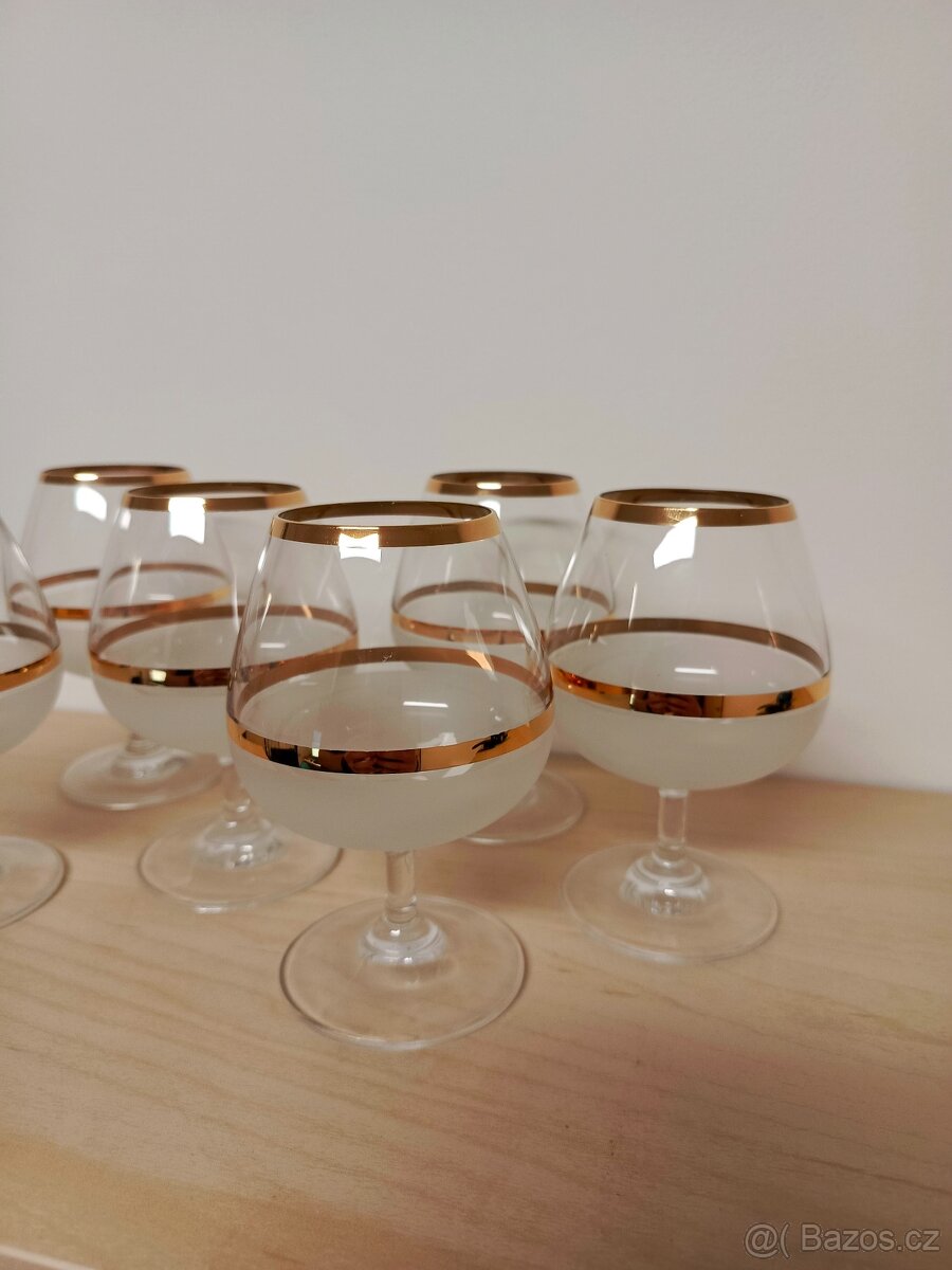 Starožitné sklenice na koňak