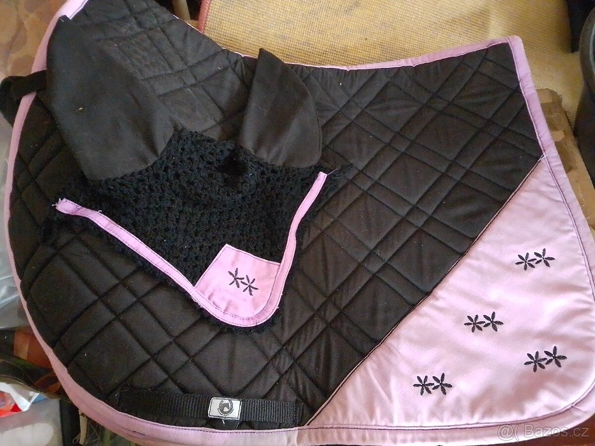 Podsedlová dečka a čabraka