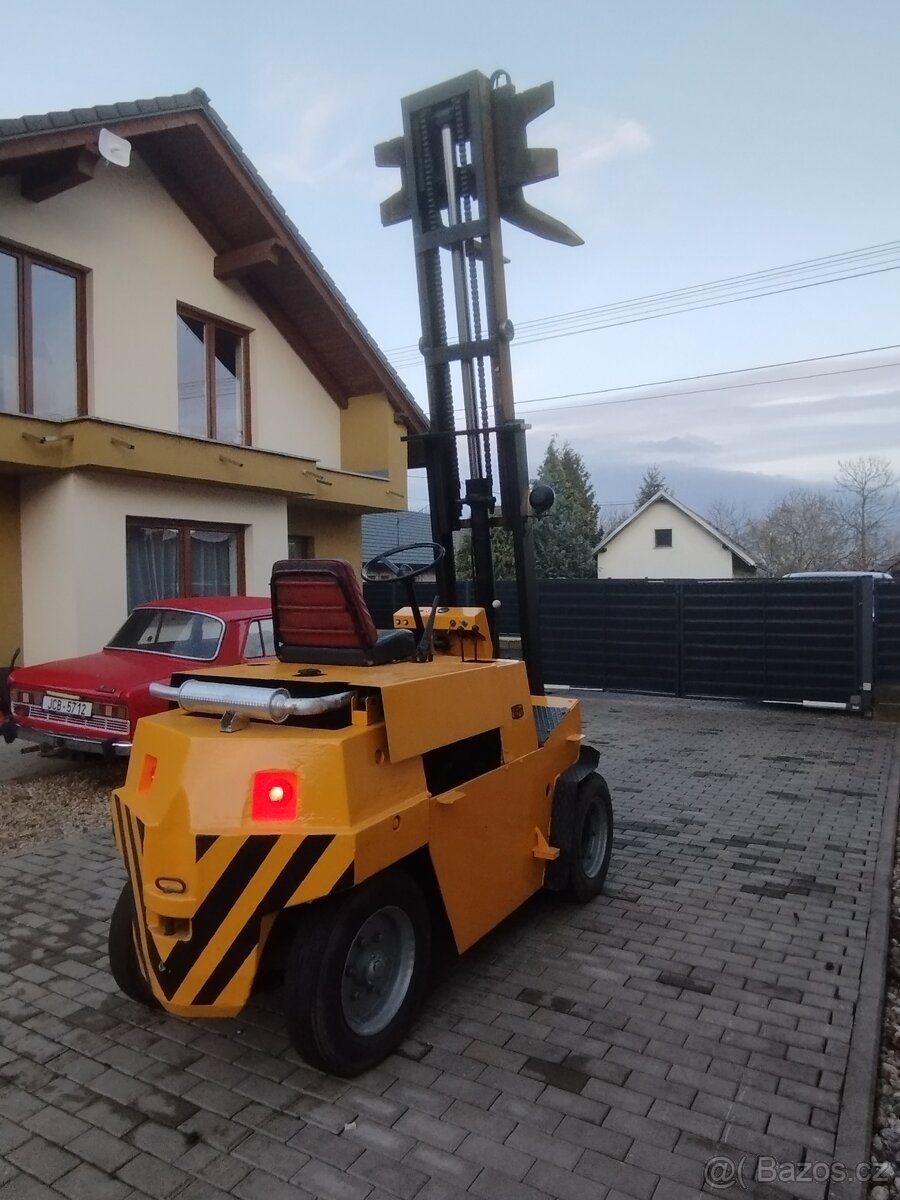 Prodám Vzv destu nosnost 2.5t