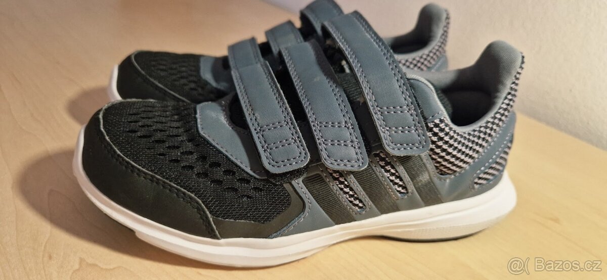 Dětské / chlapecké tenisky Adidas – vel. 32