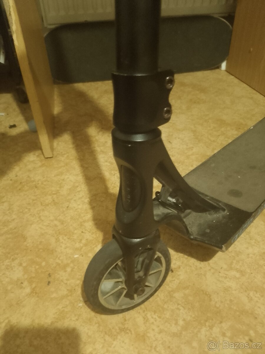 Koloběžka freestyle blazer pro