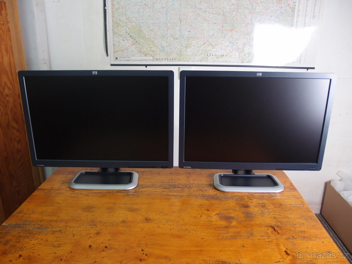 Monitor HP L2208w, 2 kusy