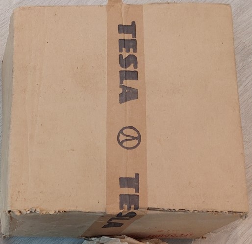 Sběratelský kus - TESLA - Stolní telefon