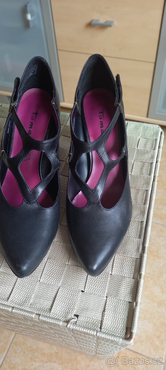 Kožené lodičky Tamaris 40