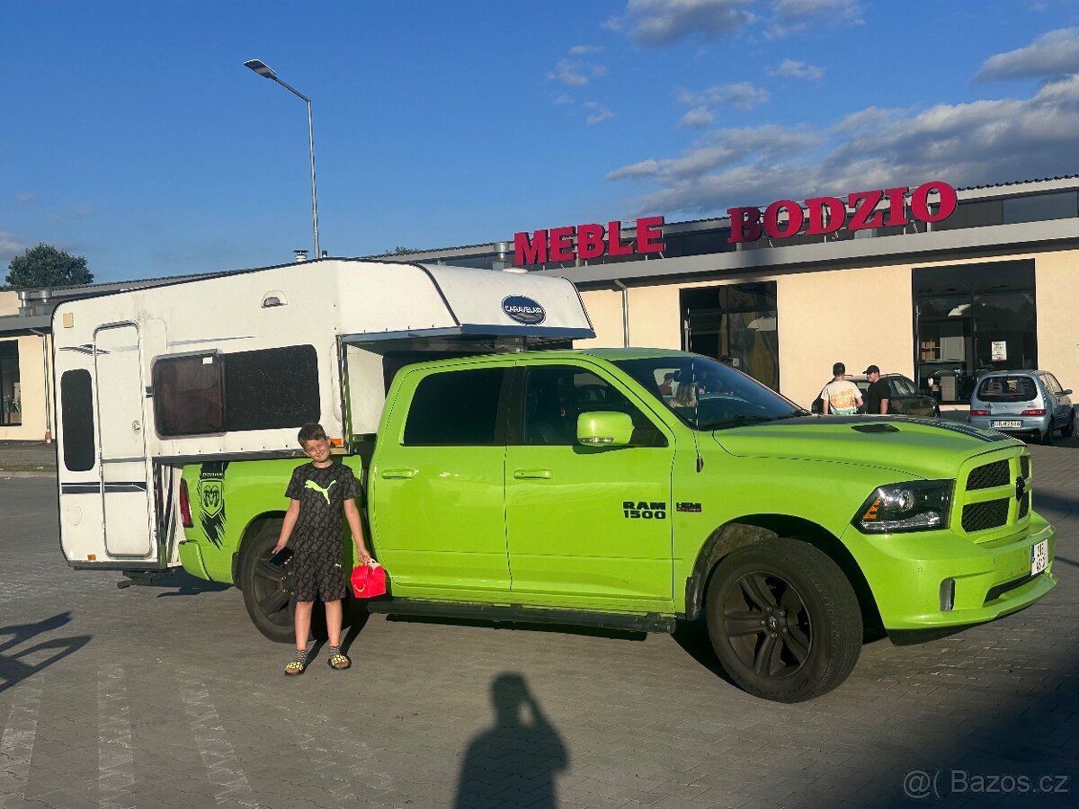 Obytná nastavba na pickup