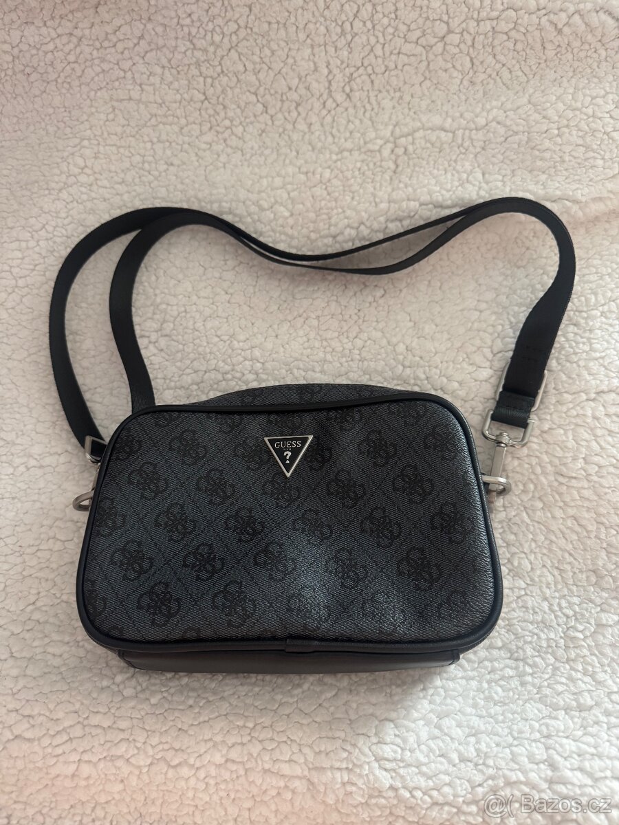 Šedá kabelka Guess