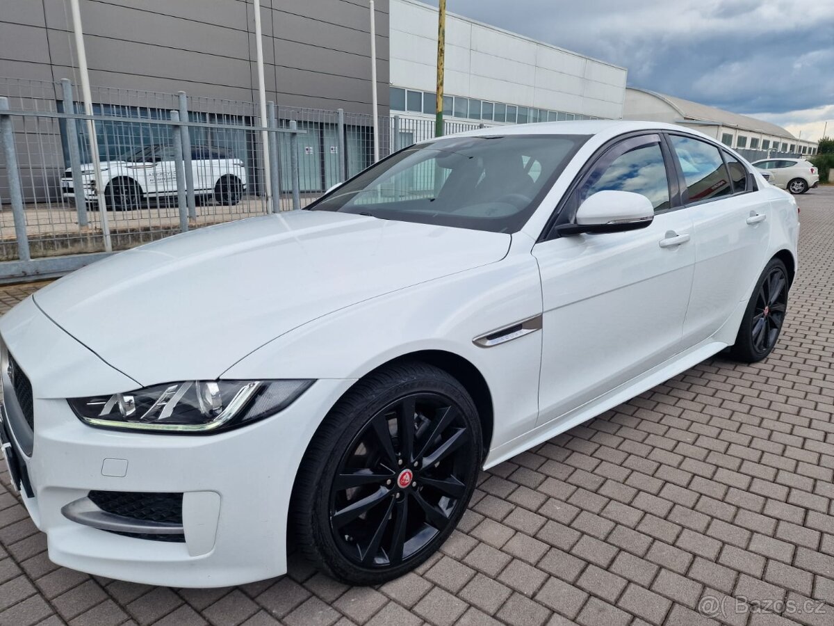 JAGUAR XE 2.0D AWD R-SPORT DYNAMIC