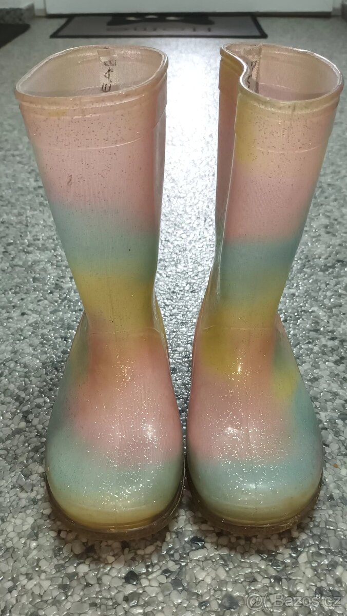 dívčí gumáky