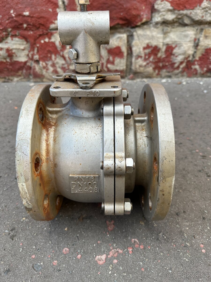 Nerezový kulový kohout DN100 4"