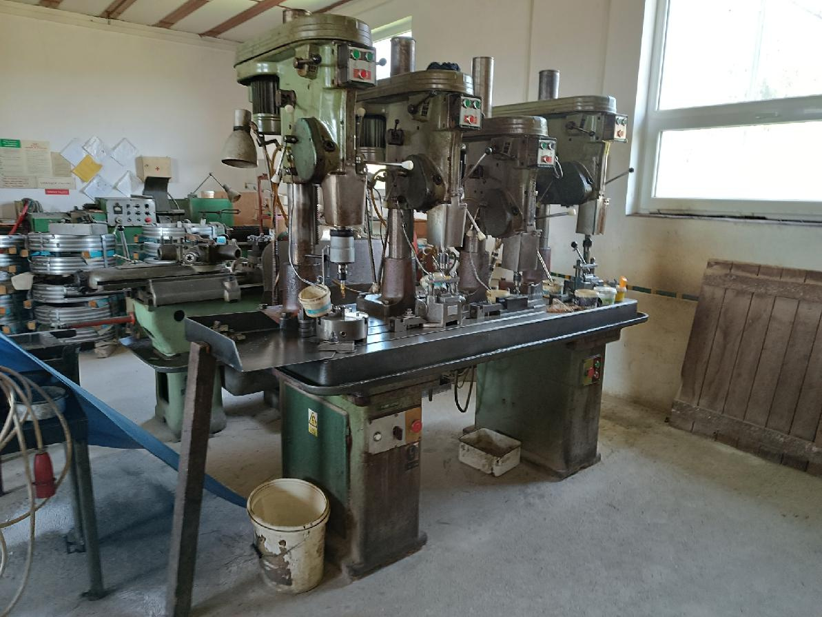 Vrtačky - sloupové STOJANOVÁ VRTAČKA