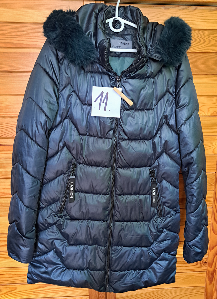 Bunda s kapucí vel: M až L.