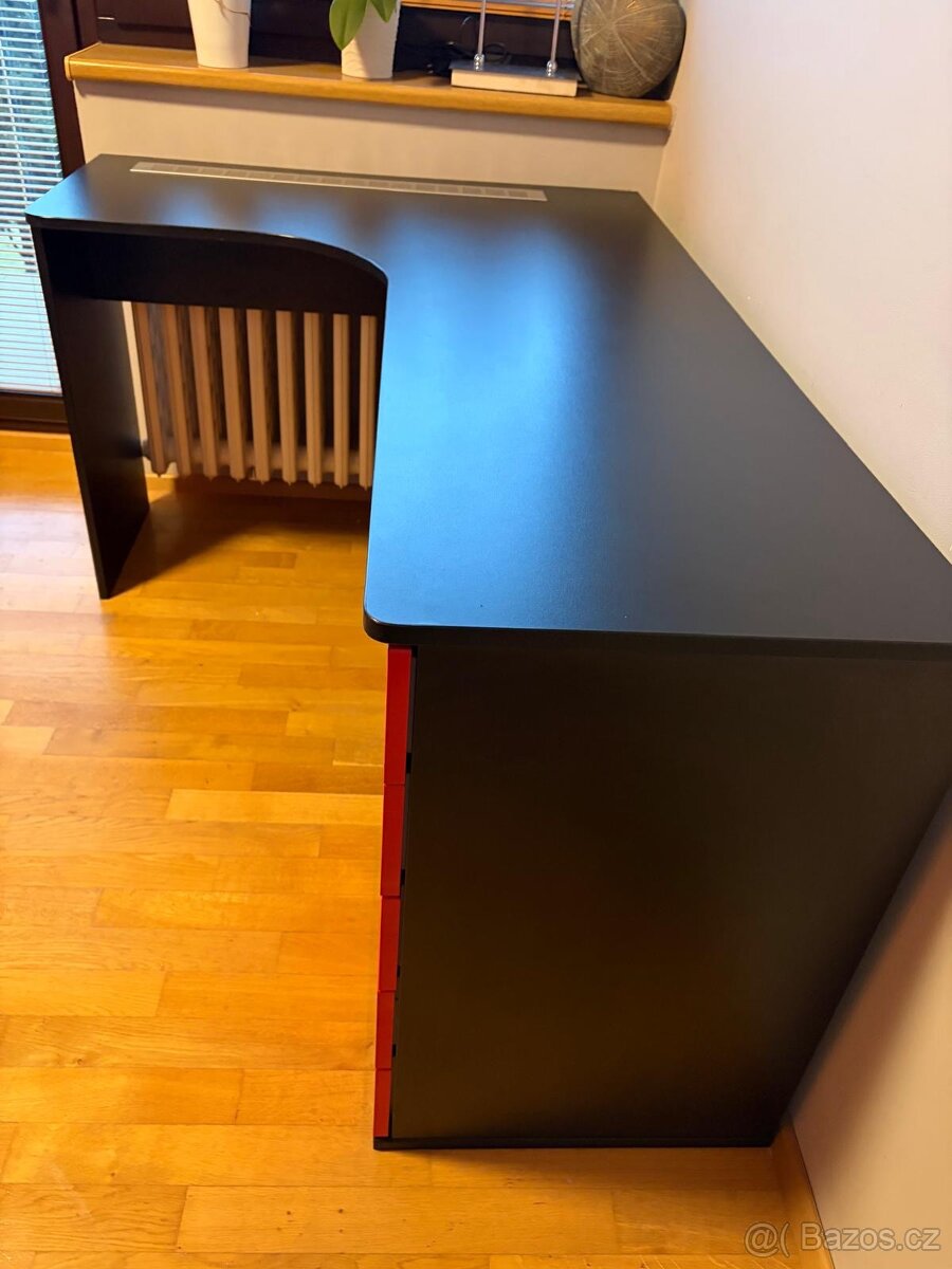 Komplet dětský pokoj s postelí a matraci