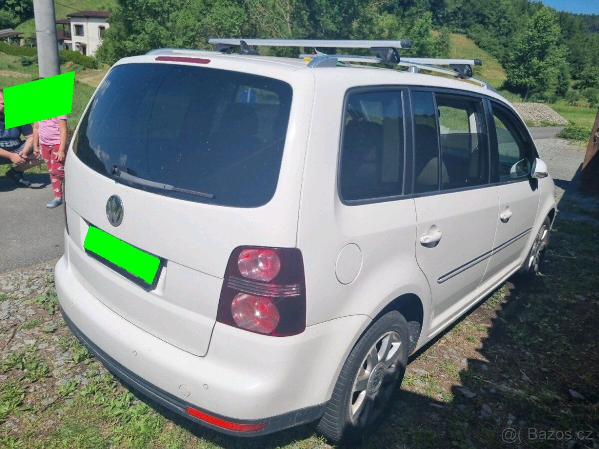 VW Touran 1T2 facelift bílá BMN KNY