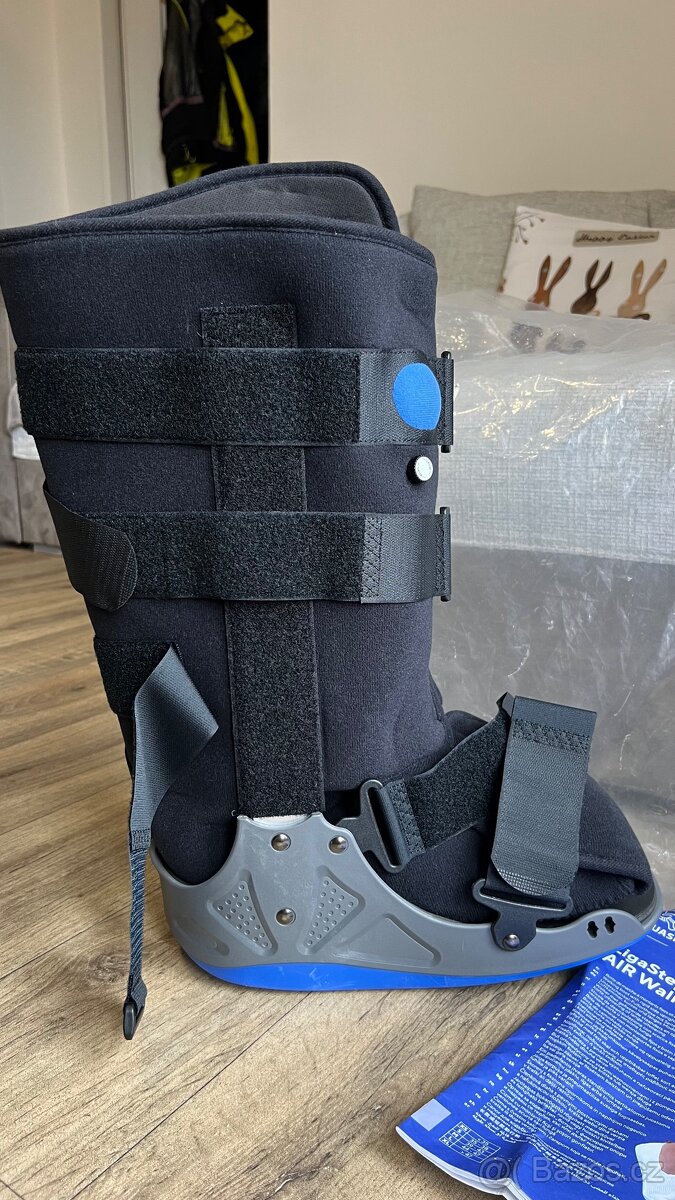 Prodám novou ortopedickou fixační botu (walker)