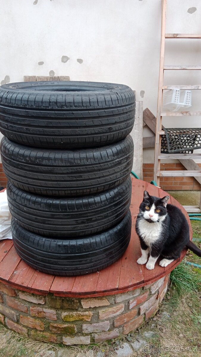 Letní pneu 215/55R 17 94V