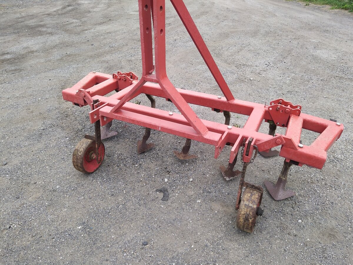 Kypřič do vinohradu - 11 odpružených radliček, nastavitelný