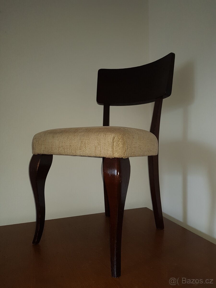 Starožitná židle - po renovaci material Dub 4 kusy