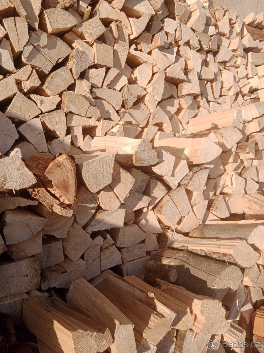 Palivové dřevo suché