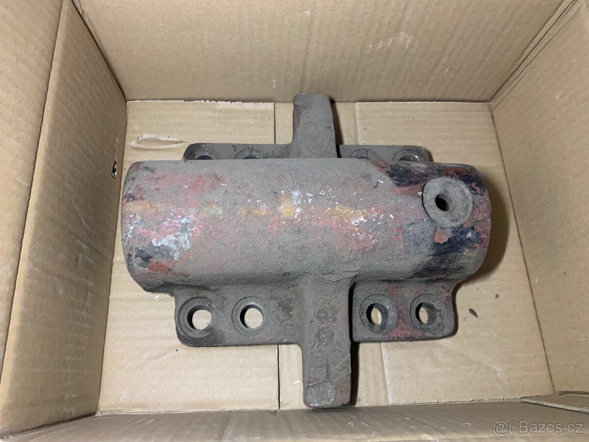 Závěs nápravy Zetor