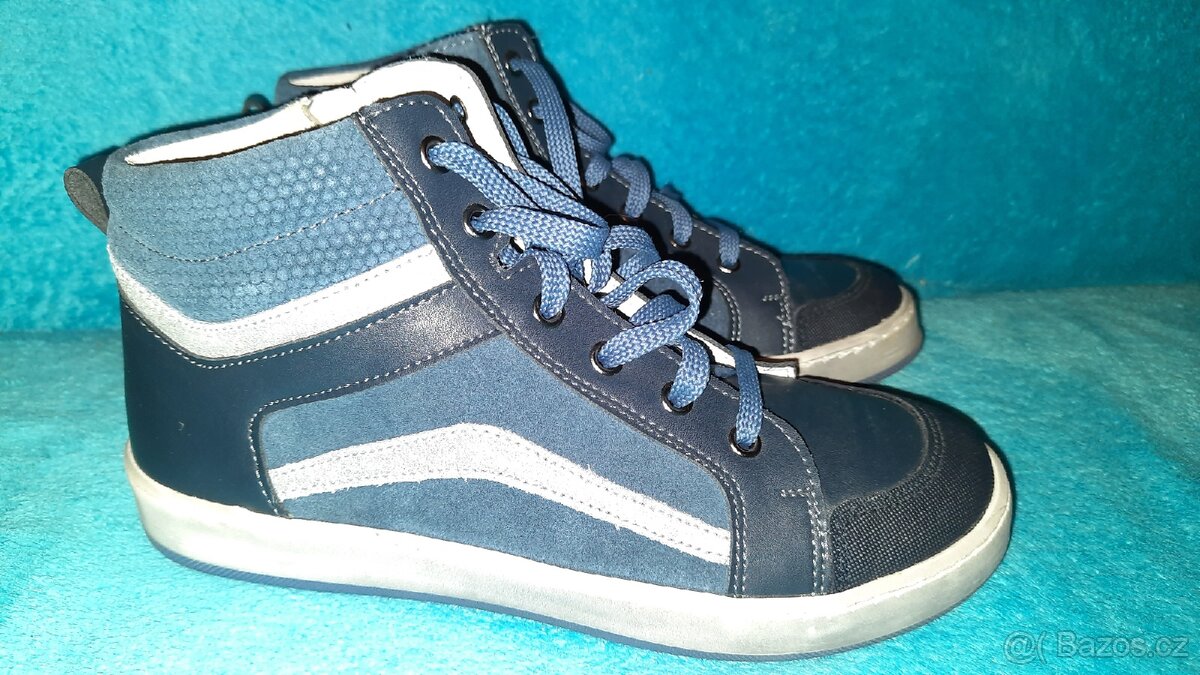 Nové kožené boty vel. 35