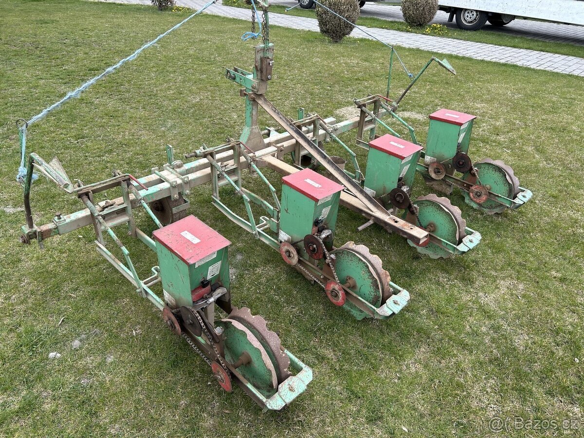 Secí stroj na kukuřici