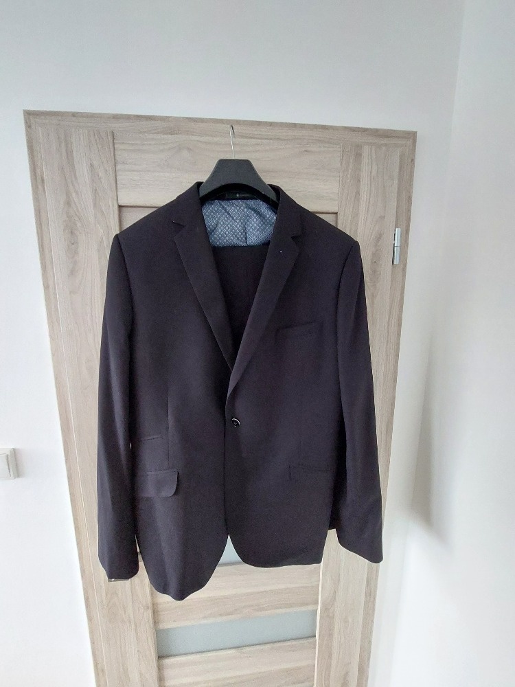 Prodám oblek zn. Garnitex