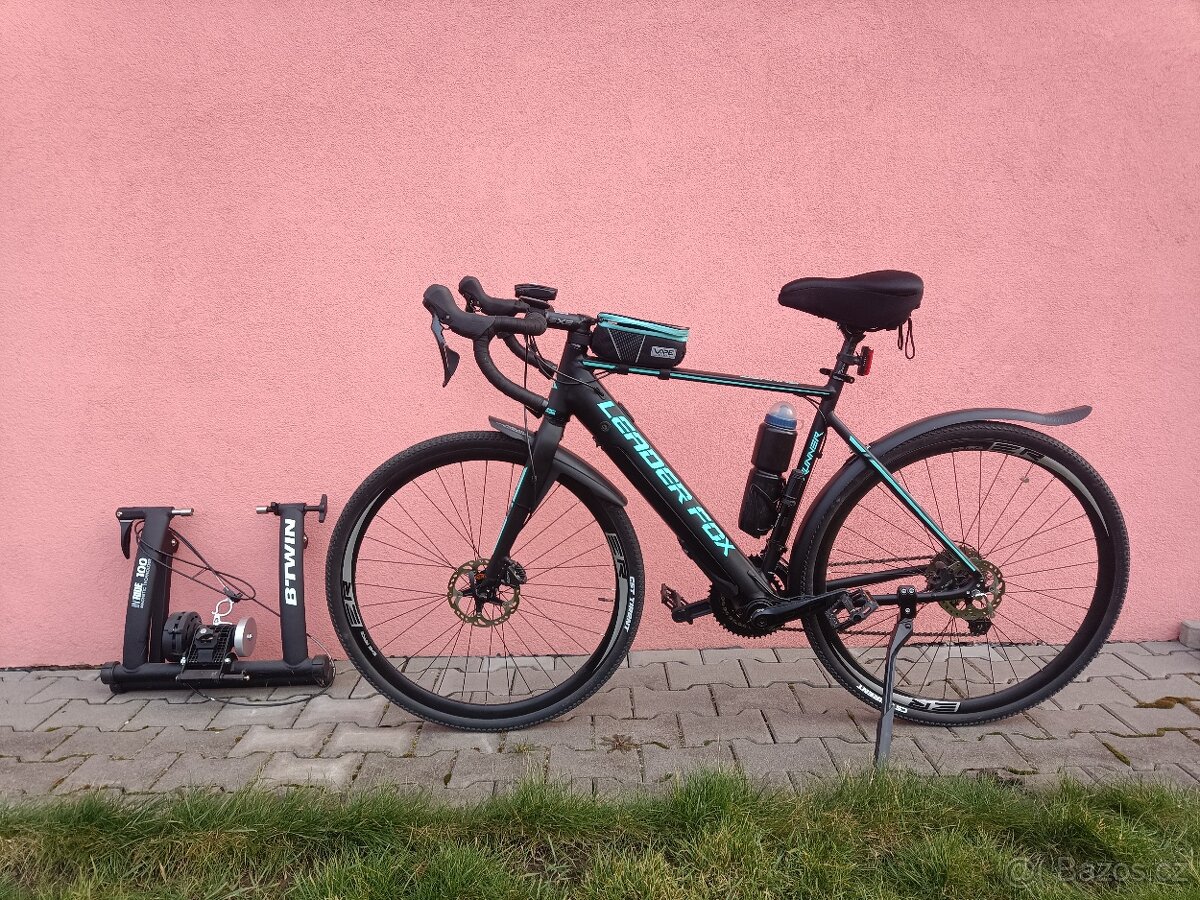 Elektrokolo Leader Fox gravel Runner topstav