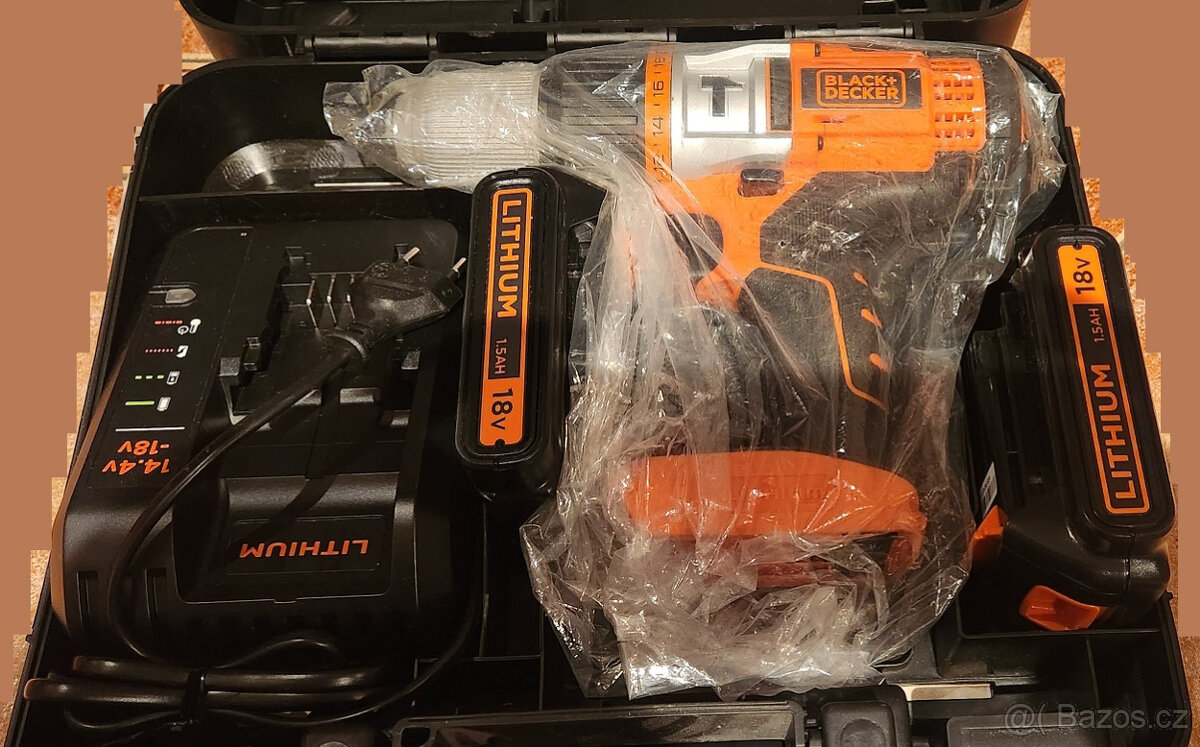 Black & Decker Aku vrtačka 18V LI-Ion, 2 baterie + kufr
