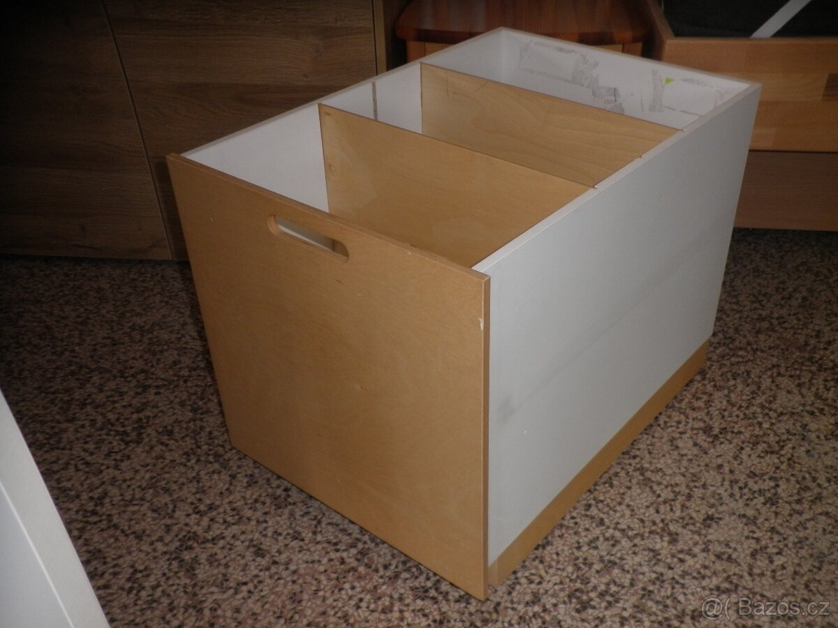 Úložný box na kolečkách