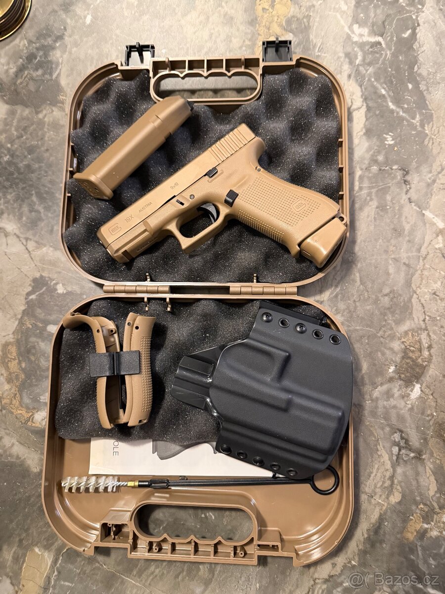Glock 19X coyote