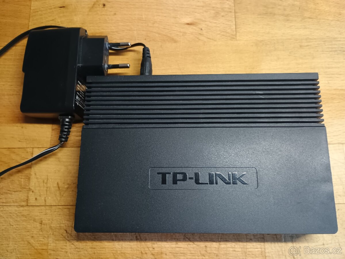 switch TP-Link TL-SG1005D