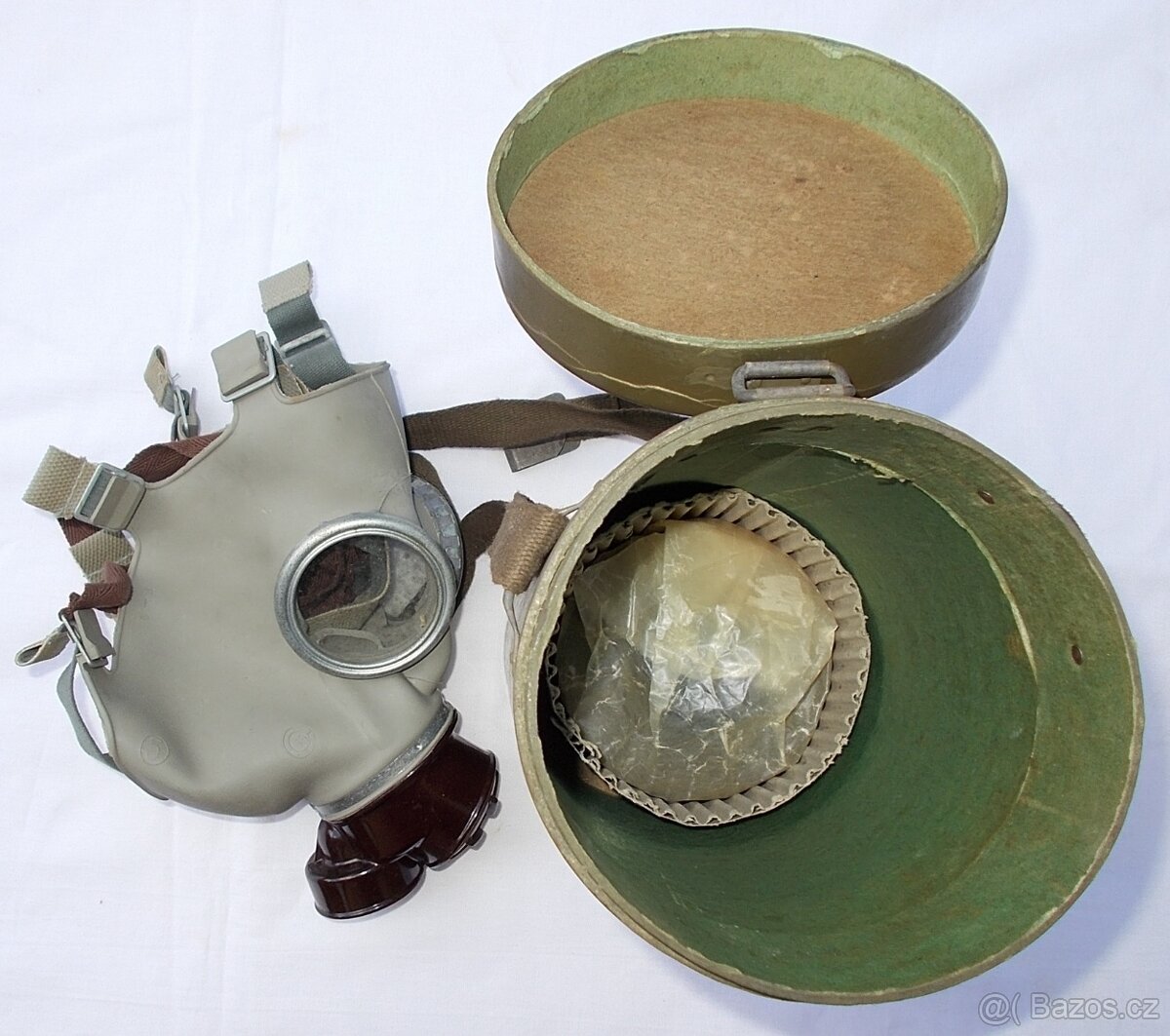 Plynová maska ČSSR.